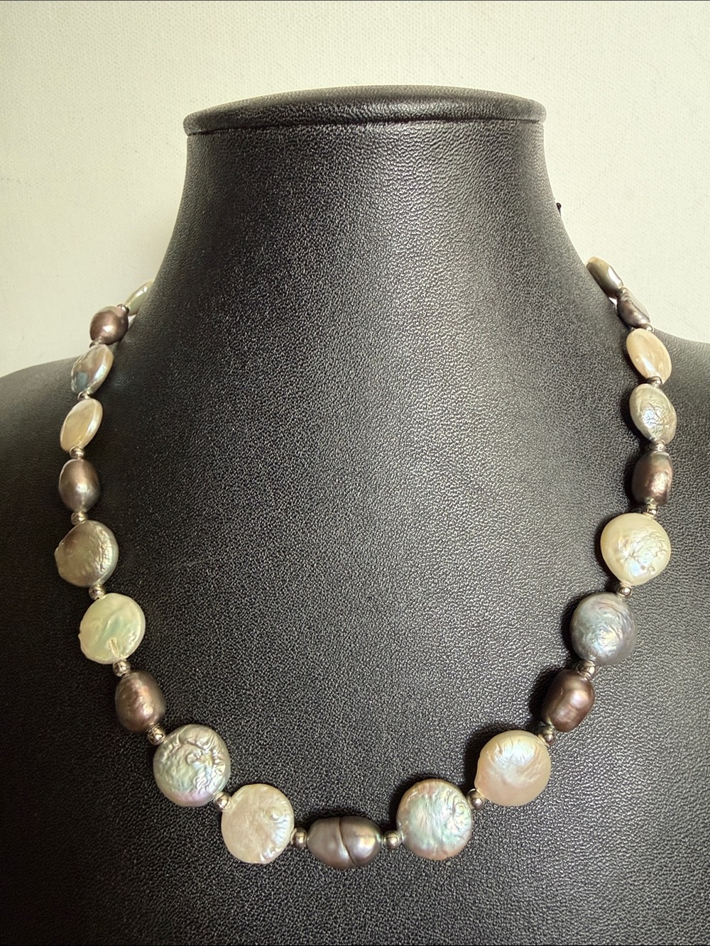 Cultured Coin Pearl Necklace in Iridescent Gray and Cream Tones